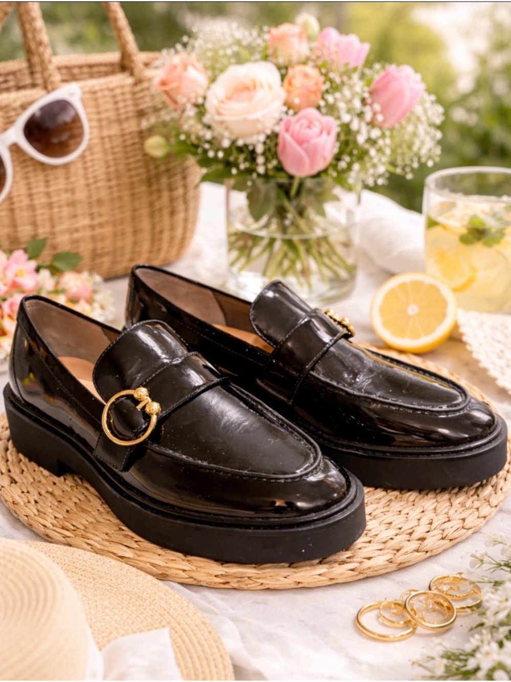 Stuart Weitzman Black leather Loafers with Gold Detail size 6 B